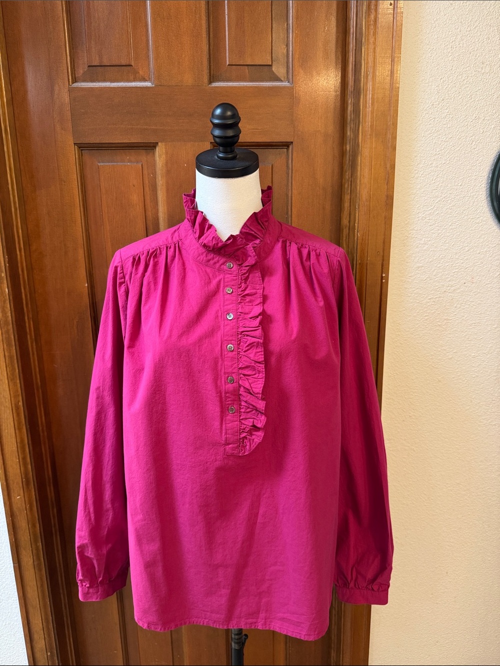PRICE FIRM XiRENA Ruffled Shirt Size M - Picture 6 of 10